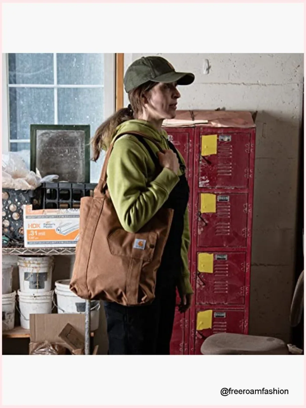 Water-Resistant Nylon Tote Bag with Interior Pockets, 20L Capacity - Picture 2 of 7